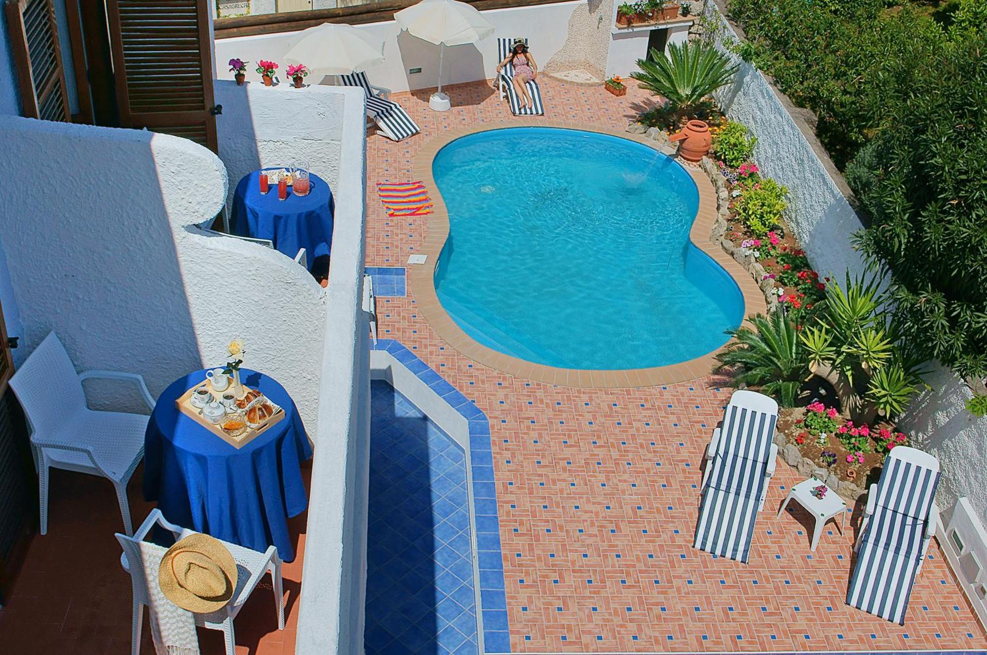 Iris Hotel Форио Экстерьер фото
