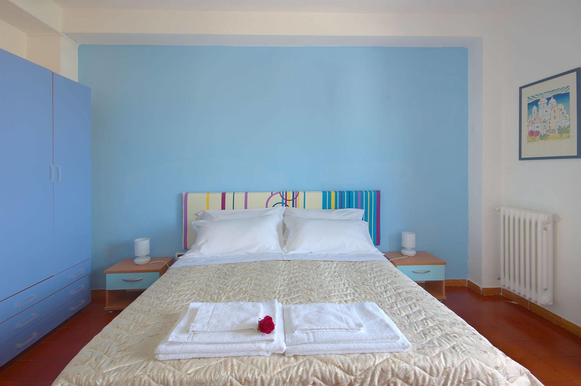 Iris Hotel Форио Экстерьер фото